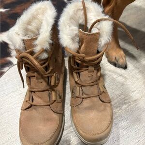 Sorel Tan Fur-Lined Winter Boots